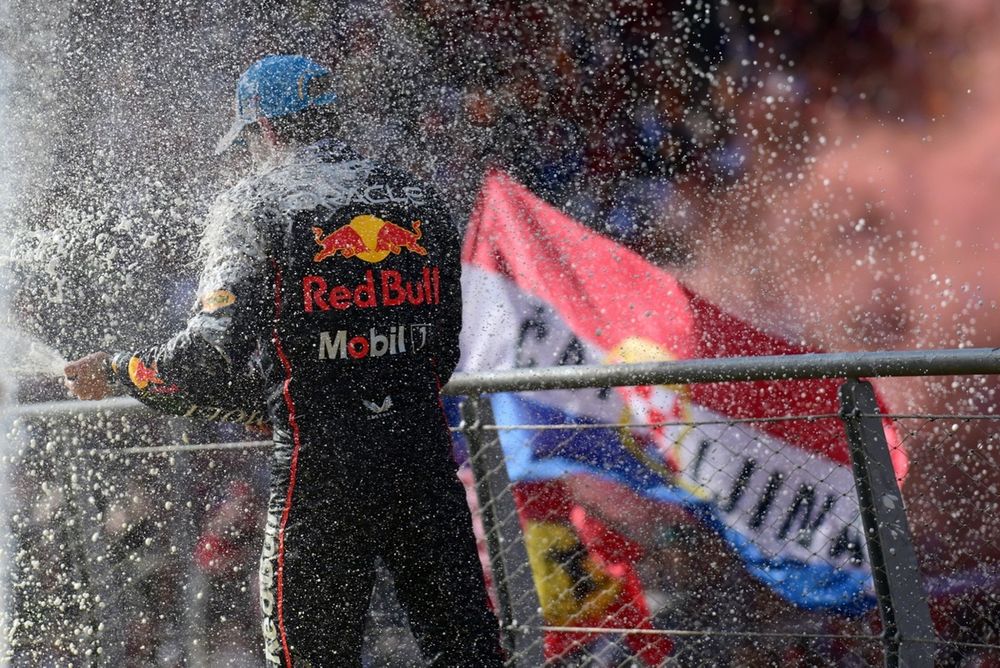 Страсть Ферстаппена к F1 вернулась Страсть Ферстаппена к F1 вернулась