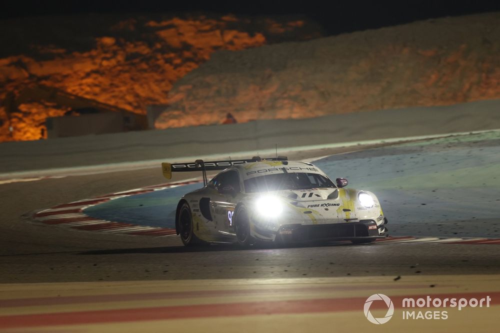 #92 Manthey Purerxcing Porsche 911 GT3 R LMGT3: Aliaksandr Malykhin, Joel Sturm, Klaus Bachler