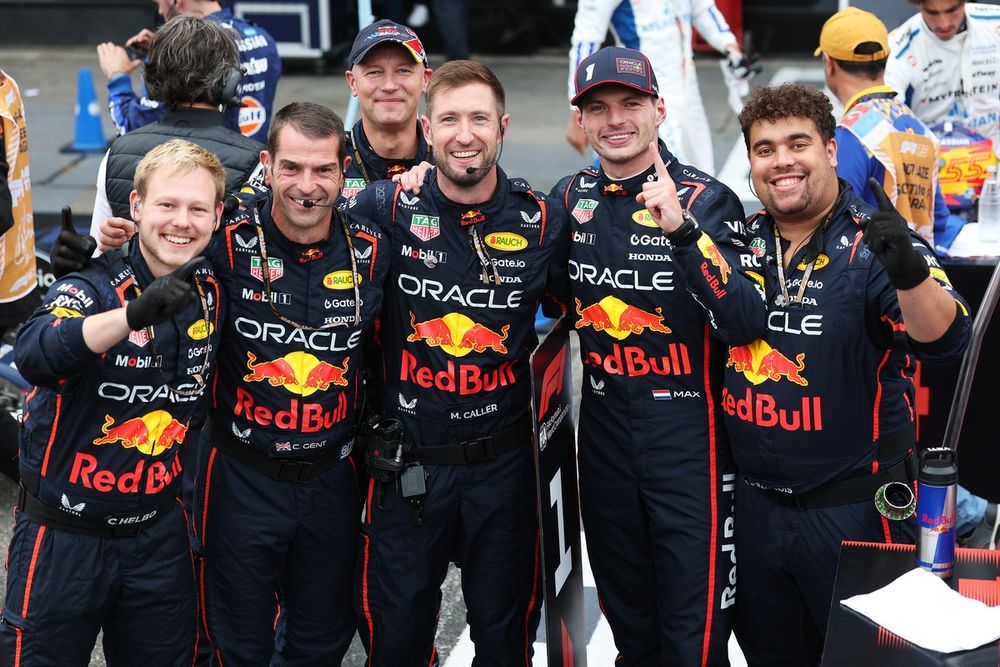Matt Caller (ao centro) trabalha diretamente com Verstappen na Red Bull e estará na Audi no próximo ano.