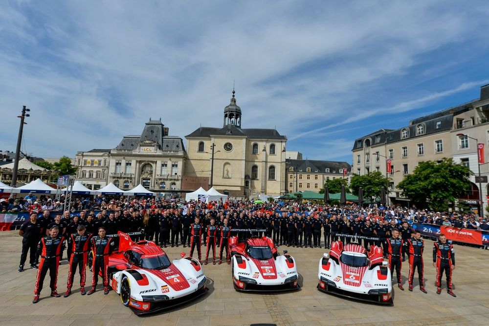 #4 Porsche Penske Motorsport Porsche 963 of Mathieu Jaminet, Felipe Nasr, Nick Tandy, #5 Porsche Penske Motorsport Porsche 963 of Matt Campbell, Michael Christensen, Frederic Makowiecki, #6 Porsche Penske Motorsport Porsche 963 of Kevin Estre, Andre Lotterer, Laurens Vanthoor
