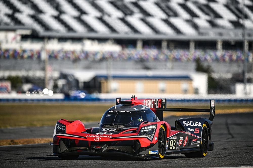 #93 Acura Meyer Shank Racing с бордюром Агаджаняна Acura ARX-06: Ренгер ван дер Занде, Ник Йеллоли