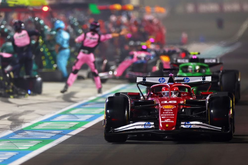 Charles Leclerc, Ferrari, Gabriel Bortoleto, Sauber