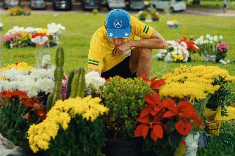 Emotionaler Moment: Antonelli sucht Ruhe am Grab von Ayrton Senna