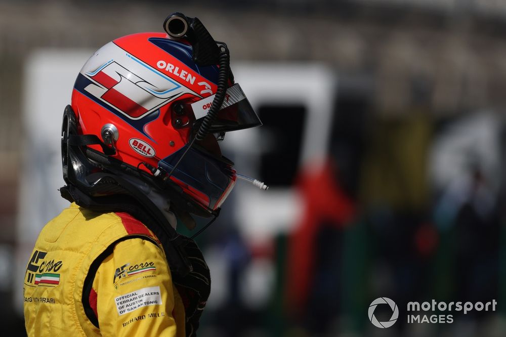 #83 AF Corse Ferrari 499P: Robert Kubica