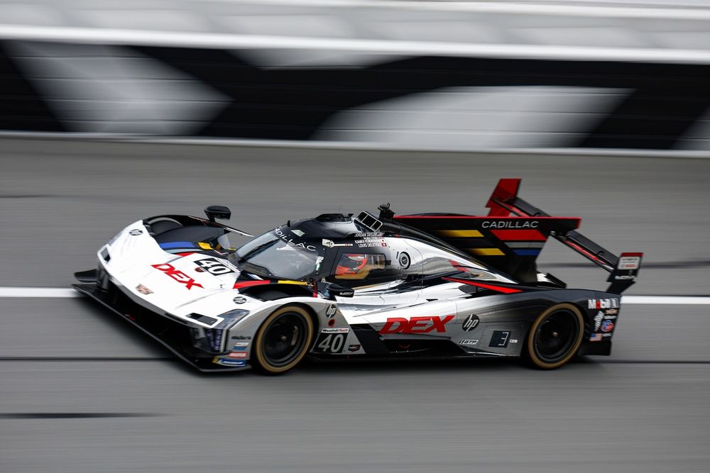 # 40 Cadillac Wayne Taylor Racing Cadillac V- Series.R: Джордан Тейлор, Луис Делетраз, Алекс Линн, Камуи Кобаяши