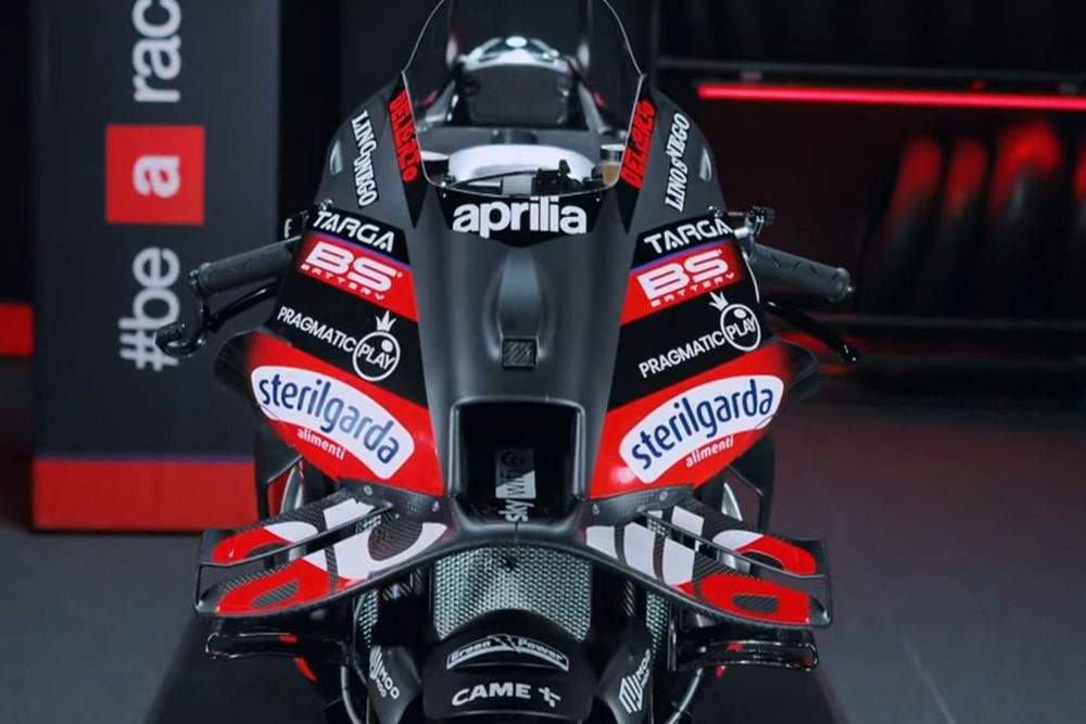 Aprilia RS-GP 2025: ai lati del cupolino ci sono gli sfoghi dell'S-Duct