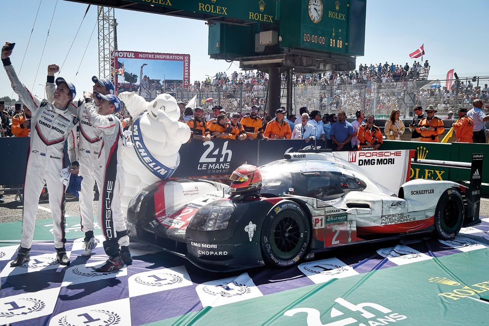 The #2 Porsche came back from an MGU change to storm to victory ahead of the LMP2 runners