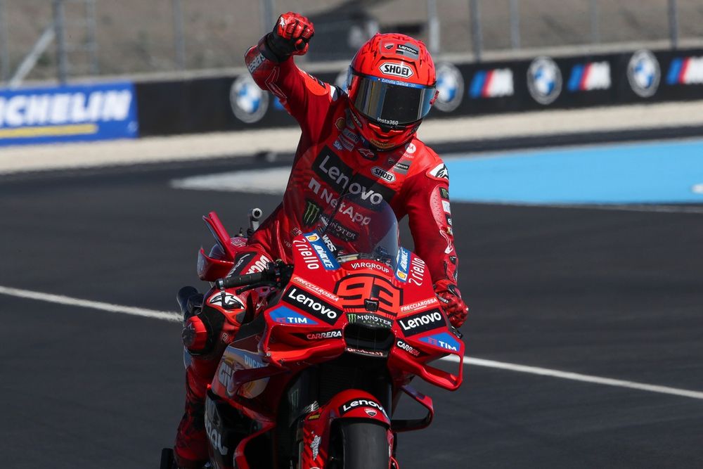 MotoGP не вмешивается, чтобы «остановить» доминирование Марка Маркеса, говорит генеральный директор