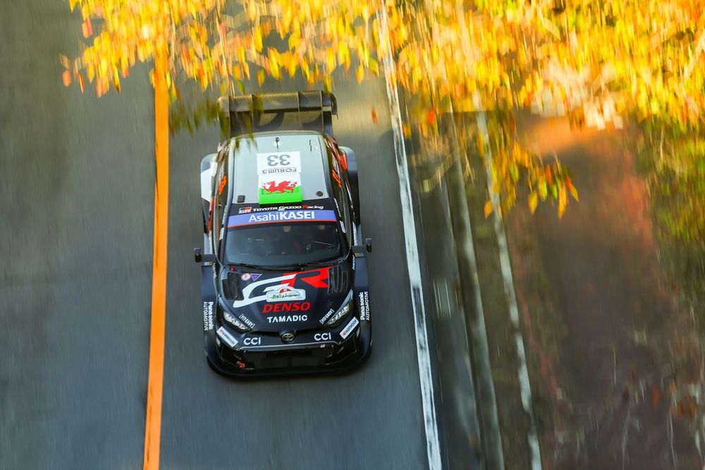 Toyota 1-2: Такамото Катсута вылетел из лидирующей группы