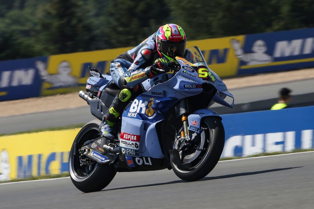 Aldeguer: "Tener la moto 2025 es un handicap, los oficiales tienen siempre un poco más"