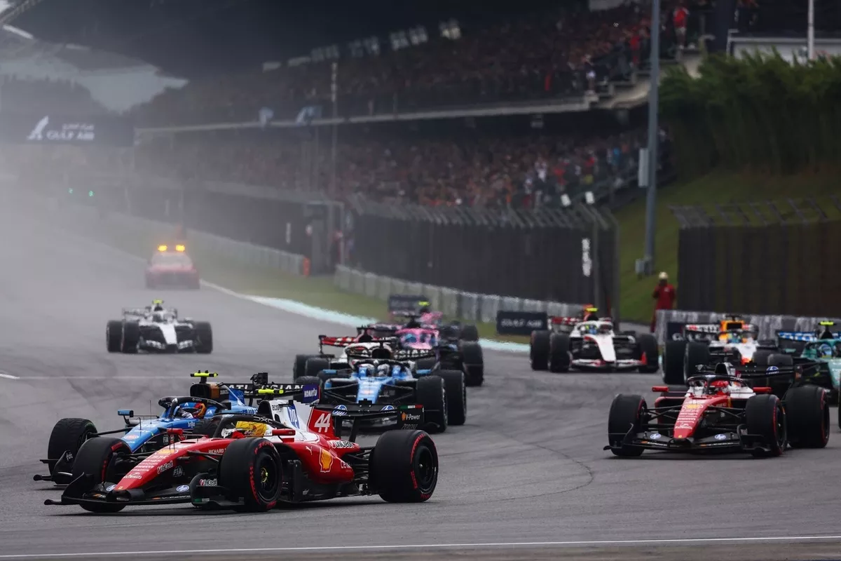 Chaos leads to Verstappen victory