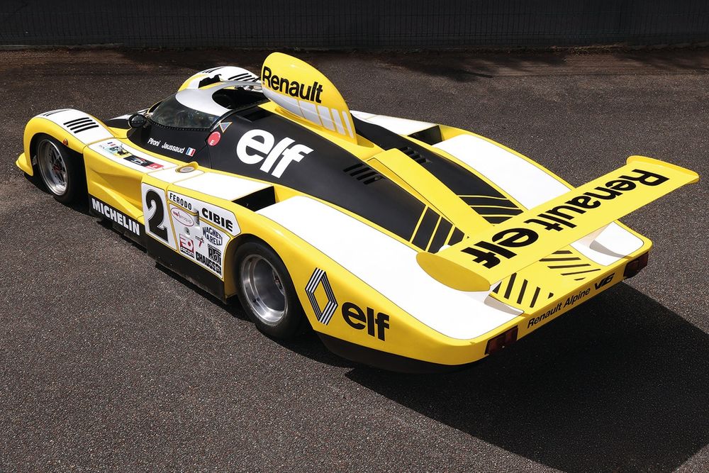 1978’s winning A442B ran with new A443’s revised bodywork and cockpit bubble, with a hole cut in the top to circumvent the rules