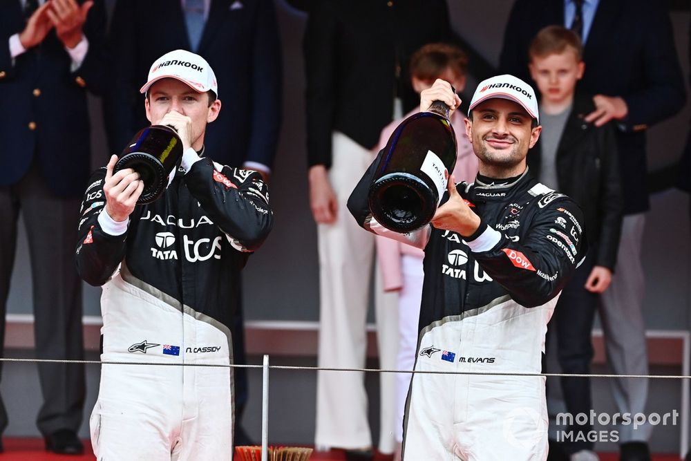 Nick Cassidy, Jaguar TCS Racing, Mitch Evans, Jaguar TCS Racing, y Stoffel Vandoorne, DS Penske