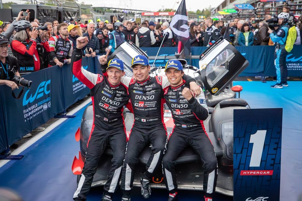 Race winner #7 Toyota Gazoo Racing Toyota GR010 - Hybrid: Mike Conway, Kamui Kobayashi, Nyck de Vries