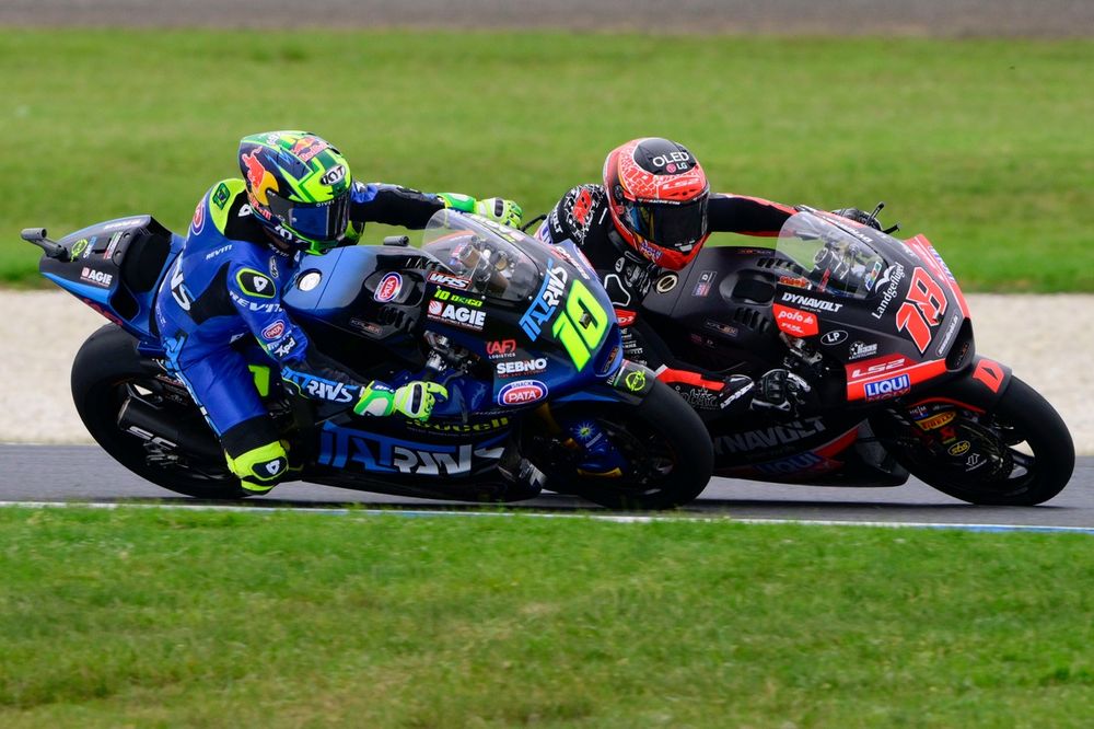 Диогу Морейра выигрывает чемпионат Moto2 в финале Валенсии