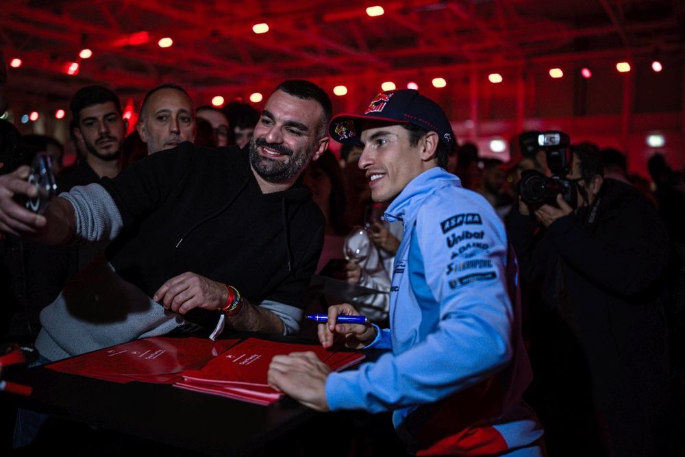 Marc Marquez est encore aux couleurs de Gresini, mais bel et bien un pilote Ducati à présent.
