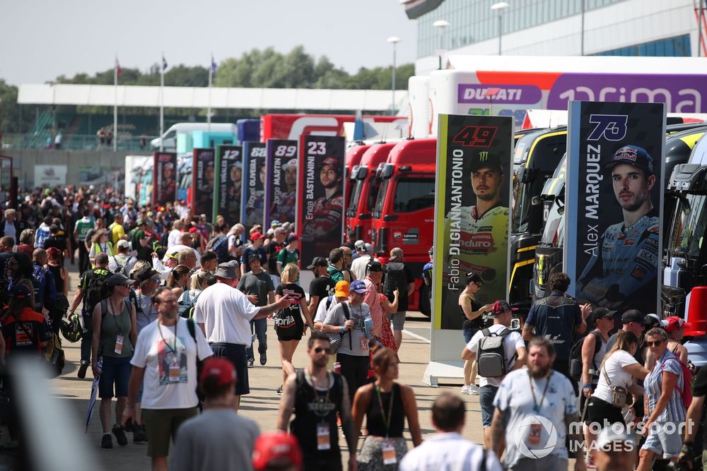 Le paddock de Silverstone