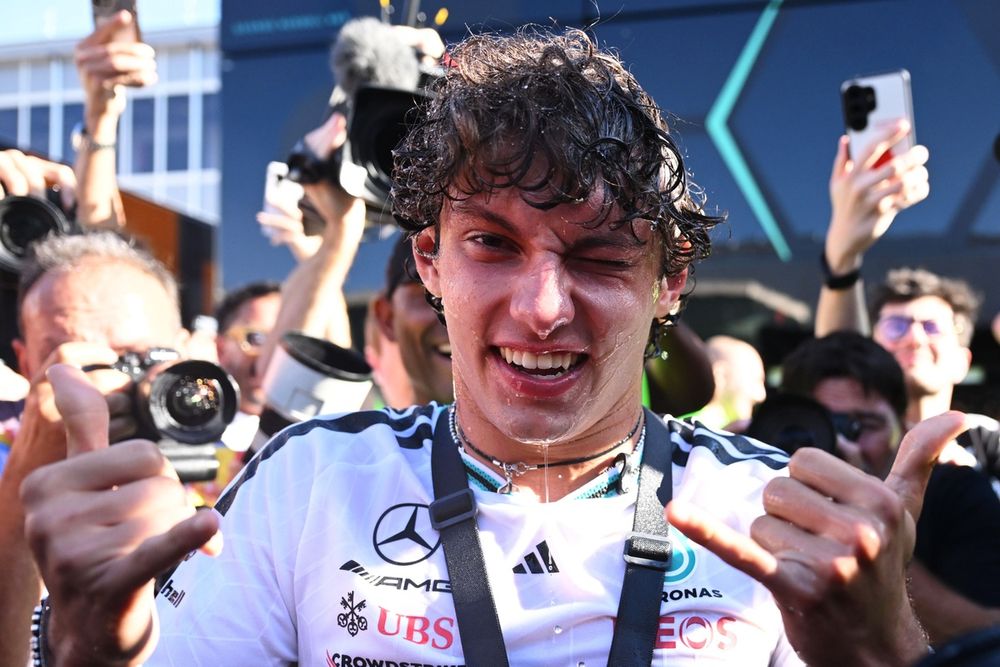 Kimi Antonelli ne ménage pas les petits cœurs de son père et de Toto Wolff.