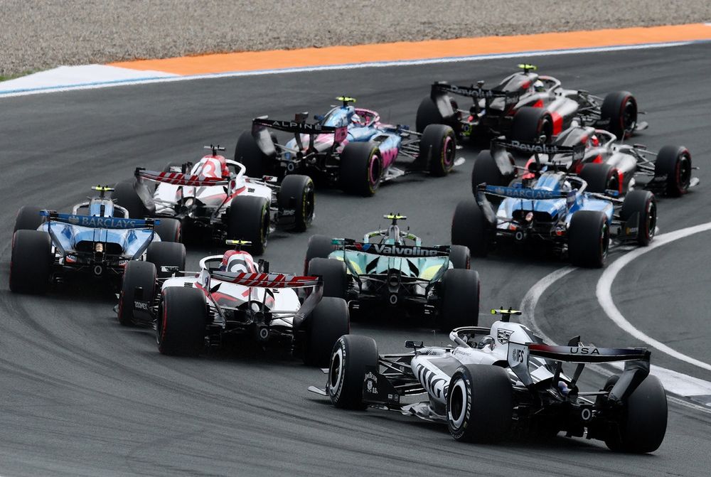 According to Gasly, F1 drivers would have been able to get their tyres up to temperature more effectively if the formation lap had been completed without the safety car