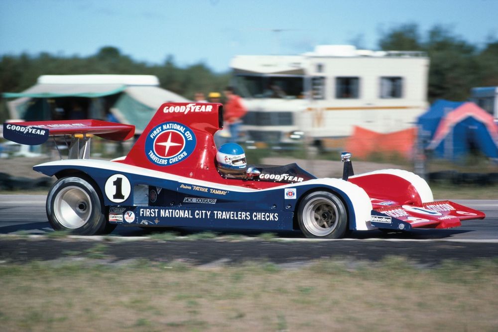 Haas/Hall  Lola-Chevy T333 took six victories in seven starts with Tambay, 
who waltzed to inaugural single-seat 
Can-Am crown
