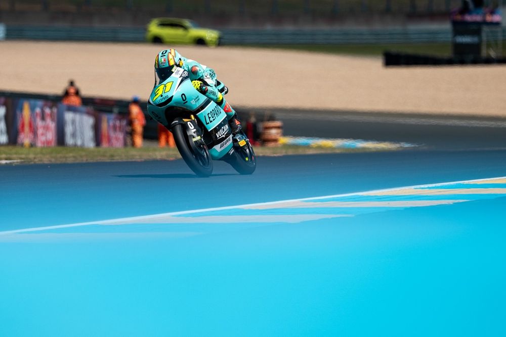 Moto3 Le Mans: Adrián Fernández le roba la pole a Máximo Quiles