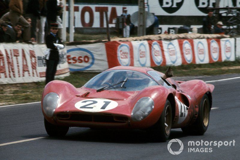 Ludocivo Scarfiotti,  Mike Parkes,  Ferrari 330 P4