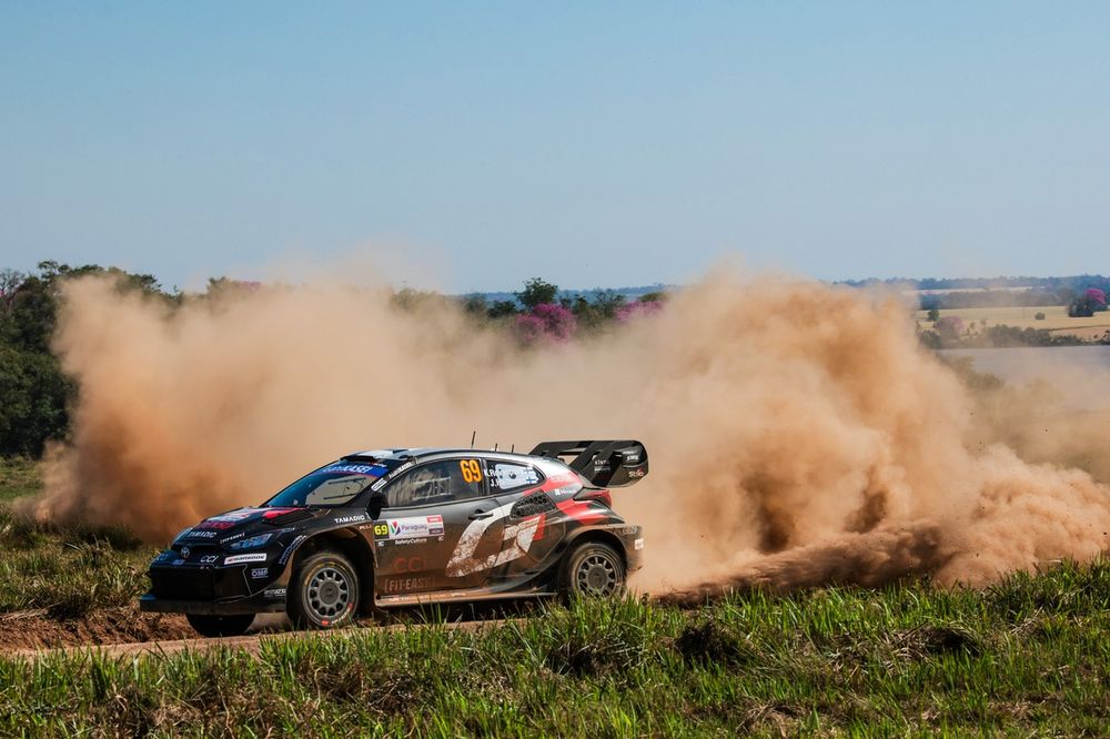 Ogier’s Toyota претендует на потрясающую победу на возвращении на WRC Paraguay Ogier’s Toyota претендует на потрясающую победу на возвращении на WRC Paraguay