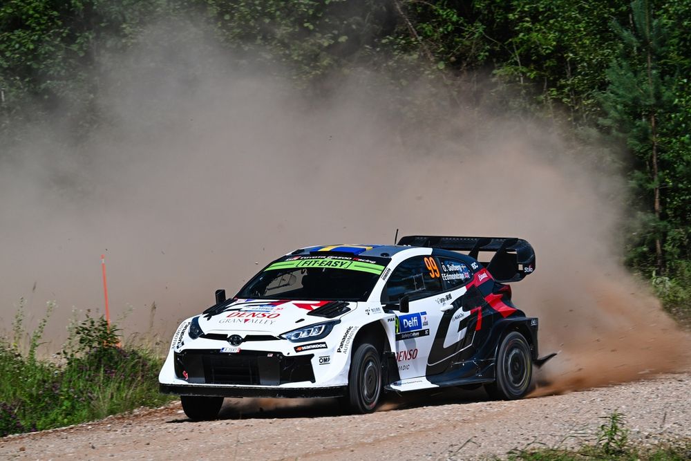 Oliver Solberg, Elliott Edmondson, Toyota Gazoo Racing WRT Toyota GR Yaris Rally1