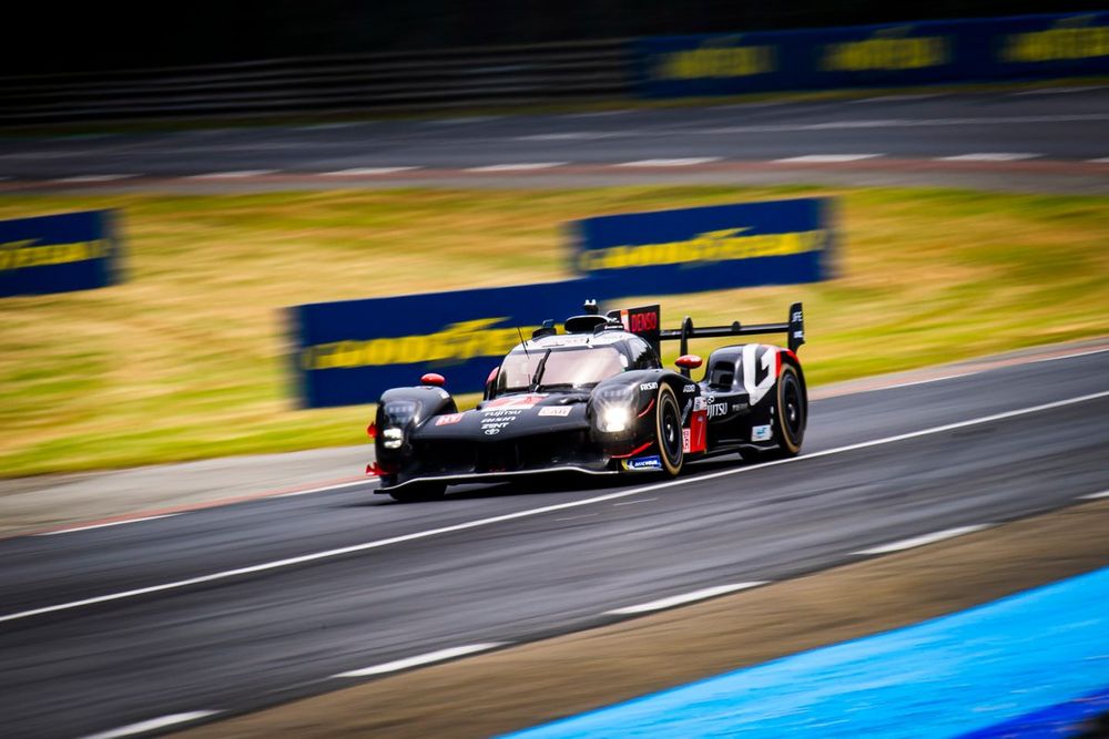 #7 Toyota Gazoo Racing Toyota GR010 - Hybrid: Jose Maria Lopez, Kamui Kobayashi, Nyck De Vries