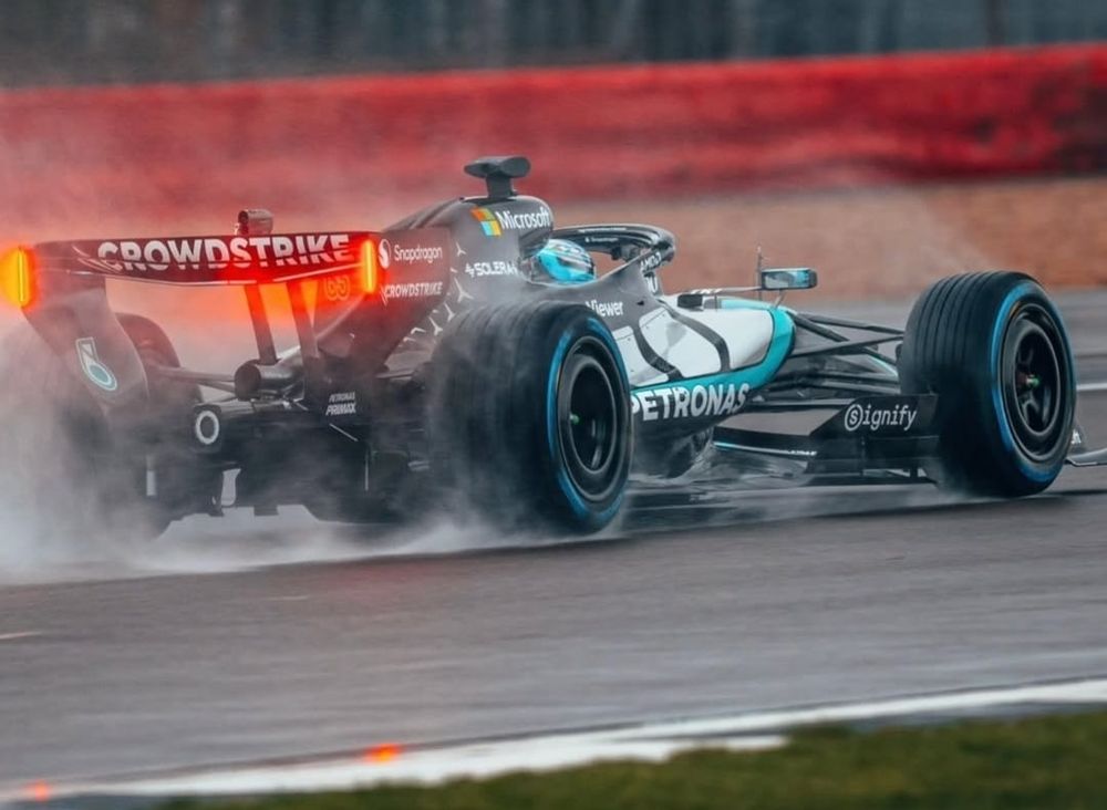 Mercedes W17, dettaglio della pancia già profilata