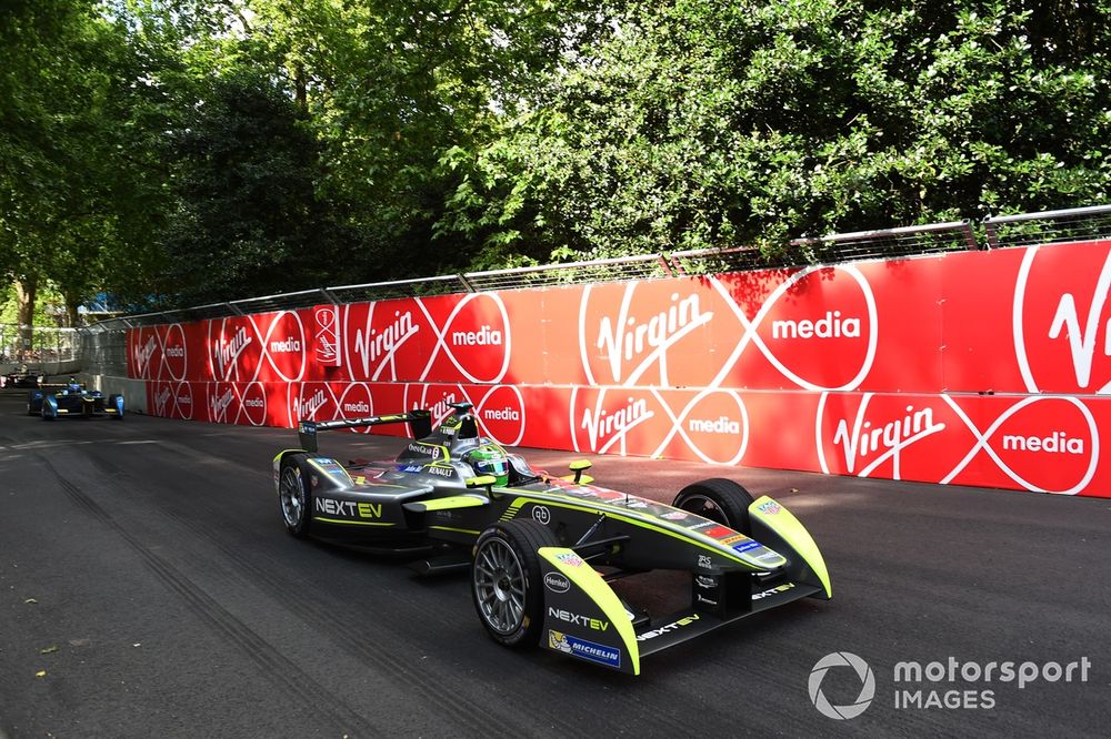 Piquet Jr became the first champion, against the odds in Battersea Park