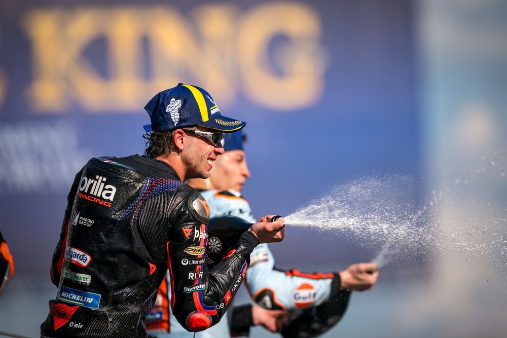 «Он и так достаточно дерьма себе дает»