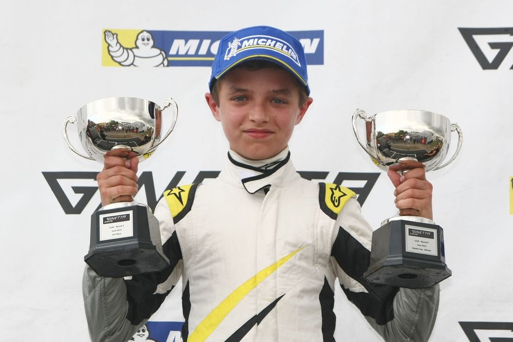 Lando Norris in 2014, uitkomend in het Ginetta Junior Championship.