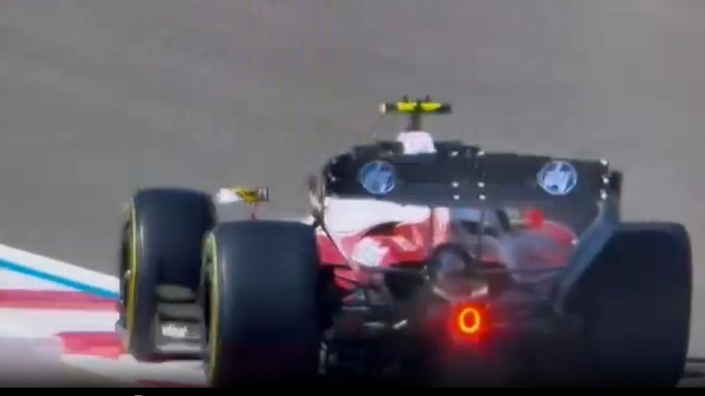 L'ala posteriore della Ferrari SF-26 in rotazione