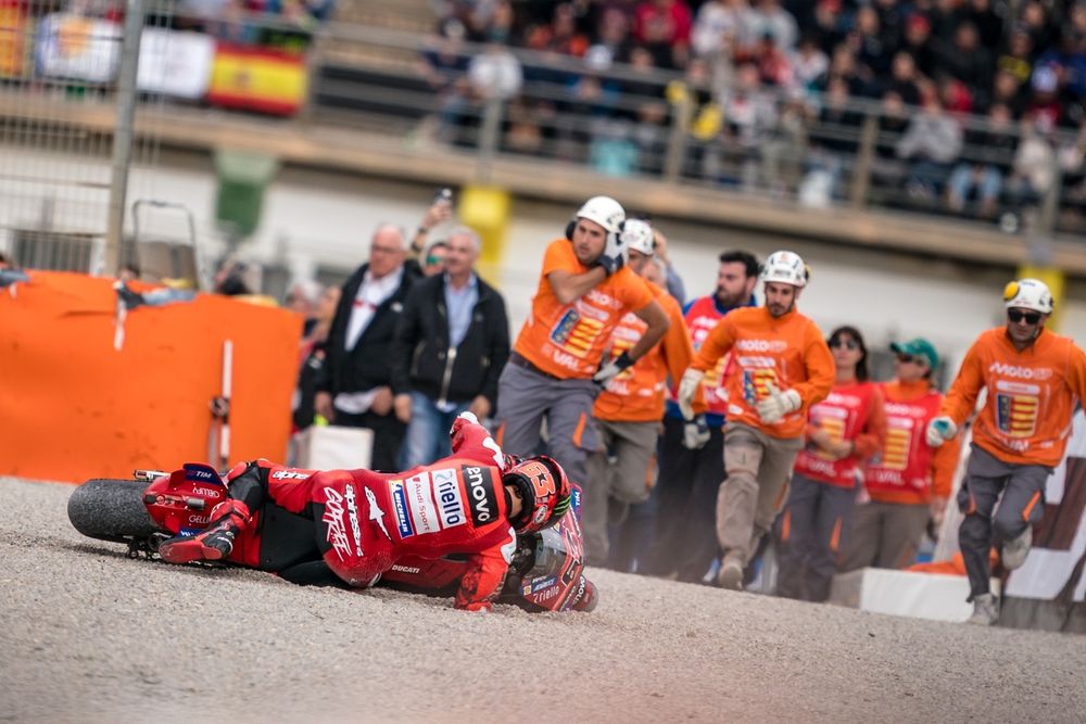 Bagnaia e Martin ficaram sem vitórias e lamentaram suas respectivas temporadas de pesadelo