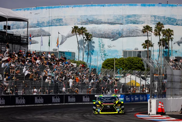 #12 Vasser Sullivan Racing Lexus RC F GT3
