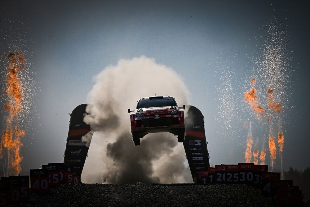 Oliver Solberg, Elliott Edmondson, Toyota Gazoo Racing WRT Toyota GR Yaris Rally1