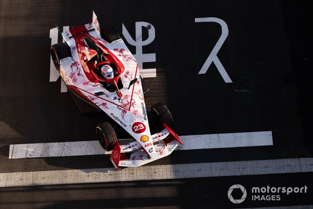 Sacha Fenestraz, Nissan Formula E Team, Nissan e-4ORCE 04