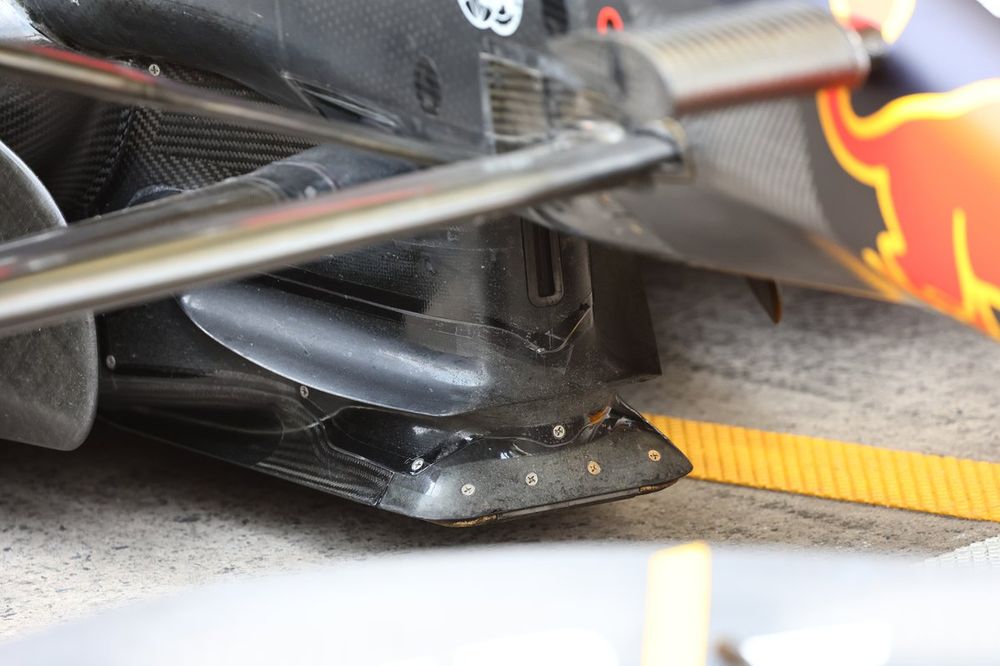 Red Bull Racing RB18 t-tray