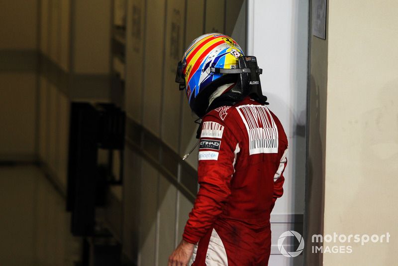 Fernando Alonso après la course du GP d'Abu Dhabi 2010.