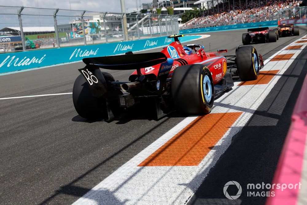 Charles Leclerc, Ferrari SF-24, Carlos Sainz, Ferrari SF-24