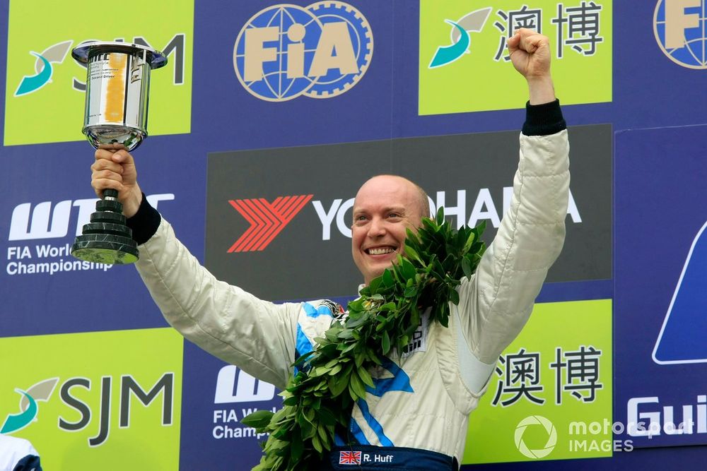 Can Huff replicate the form that yielded the 2012 WTCC title on home soil?
