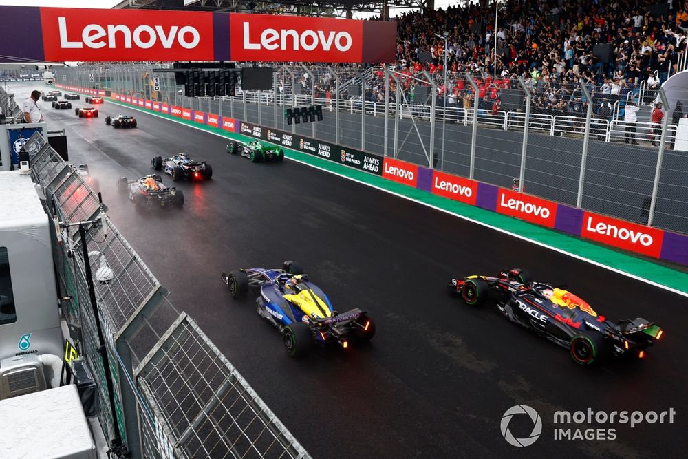 Franco Colapinto, Williams FW46, Max Verstappen, Red Bull Racing RB20 