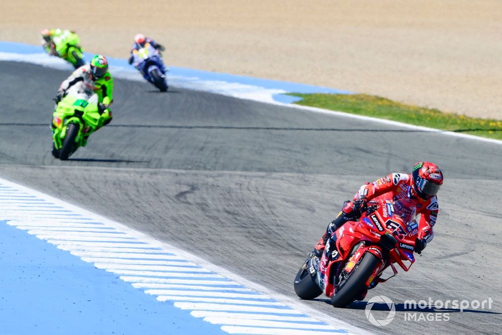 Pecco Bagnaia cherche inlassablement une solution.