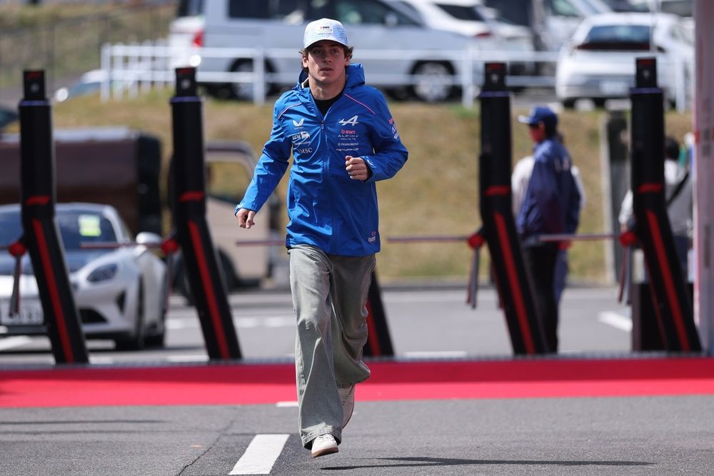 Franco Colapinto, Alpine, al llegar a la pista de Suzuka el jueves.