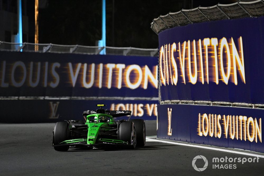 Advertising boards must be secure 