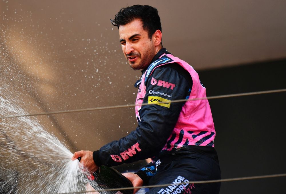 Kush Maini maakt deel uit van de Alpine Academy en heeft Mika Häkkinen als begeleider.