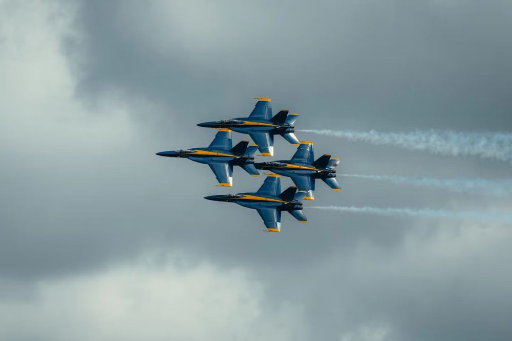 Super Hornets of the US Navy's Blue Angels in diamond formation