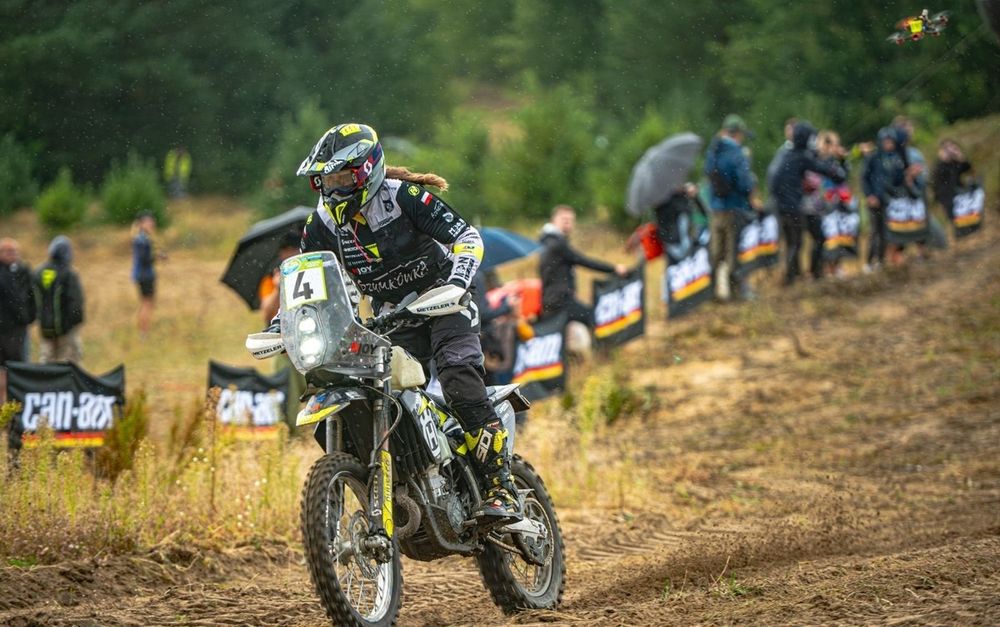 Columna Medica Baja Poland 2025