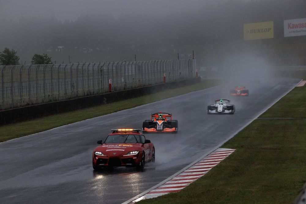 Safety car